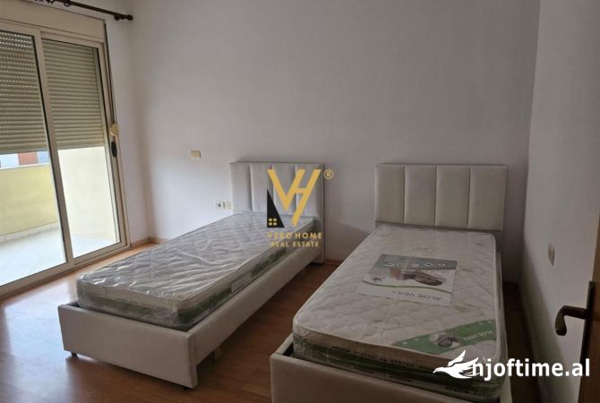 Shtepi me qera Apartament ne Tirane, 2+1, Mobilimi E mobiluar, Pagesa 500  Euro.