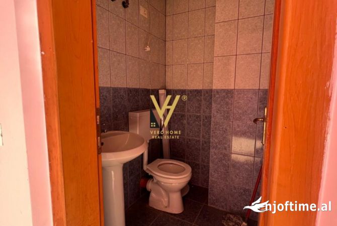 Ambient biznesi me qera 1+1 ne Tirane - 300 Euro