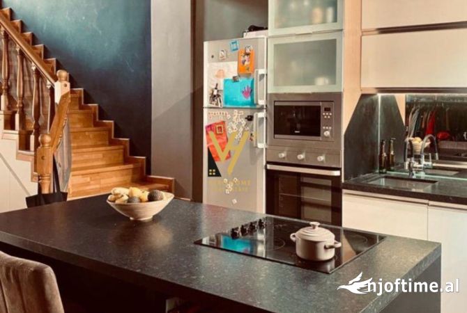 Shtepi me qera 4+1 ne Tirane - 1,200 Euro