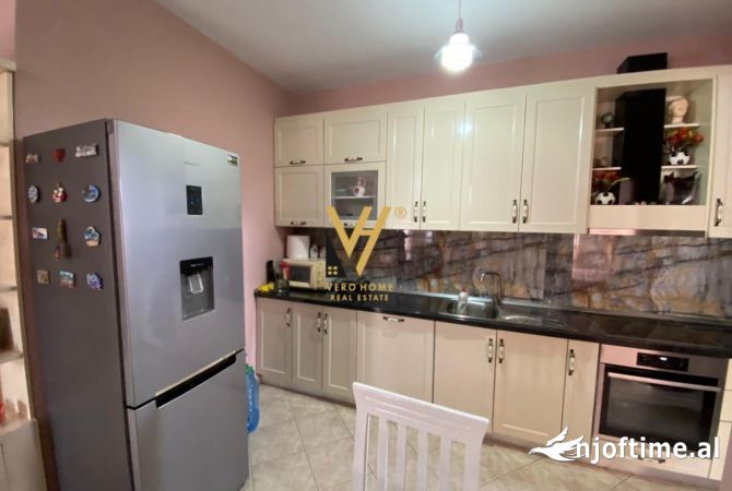 Shtepi me qera Apartament ne Tirane, 2+1, Mobilimi E mobiluar, Pagesa 600  Euro.