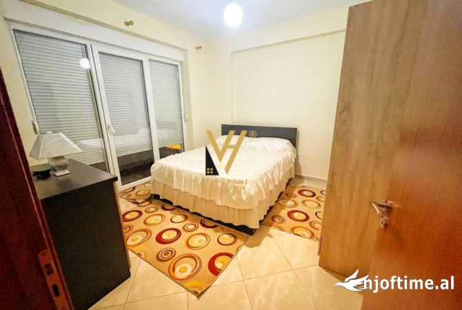 Shtepi me qera Apartament ne Tirane, 2+1, Mobilimi E mobiluar, Pagesa 550  Euro.