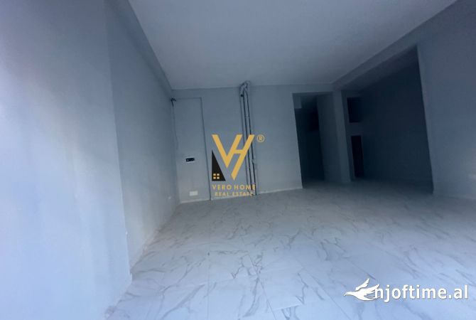 Ambient biznesi me qera 1+1 ne Tirane - 2,500 Euro