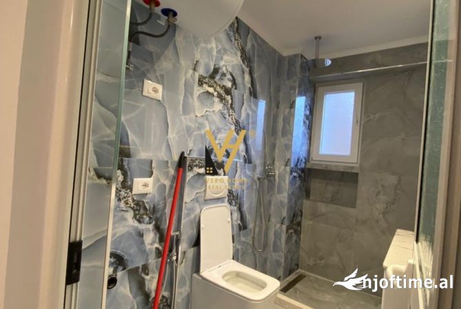 Shtepi me qera Apartament ne Tirane, 2+1, Mobilimi Pjeserisht e mobiluar, Pagesa 700  Euro.