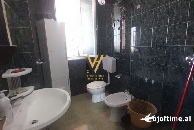 Shtepi me qera Apartament ne Tirane, 1+1, Mobilimi E mobiluar, Pagesa 550  Euro.