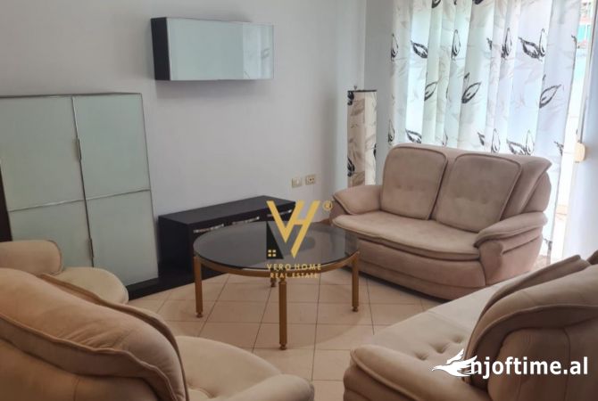 Shtepi me qera 2+1 ne Tirane - 700 Euro