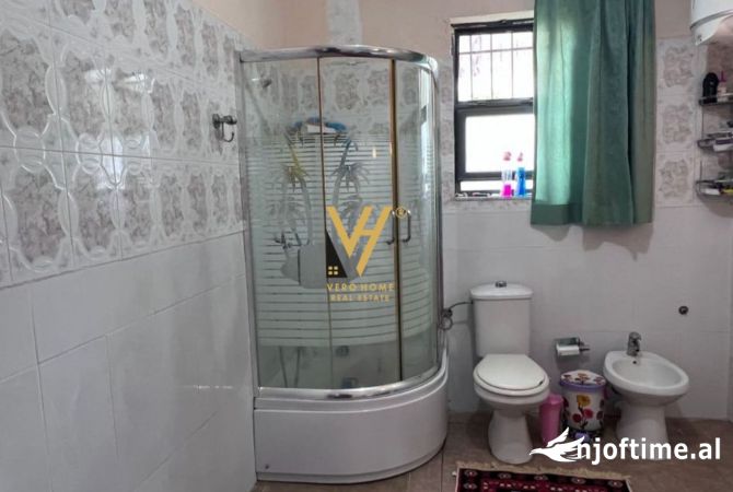 Shtepi me qera 2+1 ne Tirane - 50,000 Leke