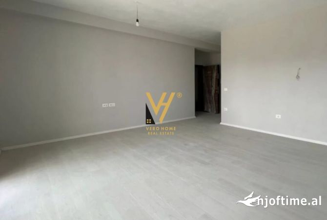 Ambient biznesi me qera 1+1 ne Tirane - 550 Euro