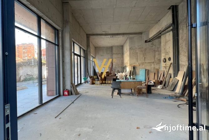 Ambient biznesi ne shitje 1+1 ne Tirane - 778,000 Euro