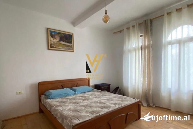 Shtepi me qera Apartament ne Tirane, 2+1, Mobilimi E mobiluar, Pagesa 55,000  Leke.
