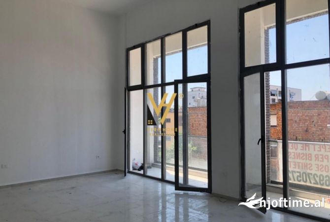 Ambient biznesi me qera 1+1 ne Tirane - 600 Euro