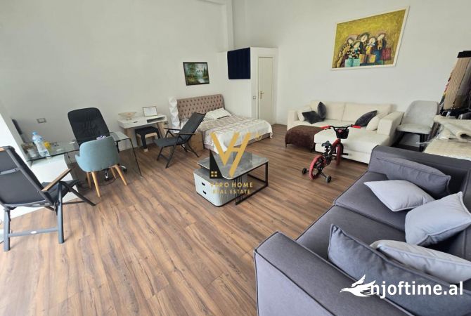 Ambient biznesi me qera 1+1 ne Tirane - 300 Euro
