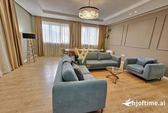 Shtepi me qera Vila Luksoze ne Tirane, 5+1, Mobilimi E mobiluar, Pagesa 3,500  Euro.