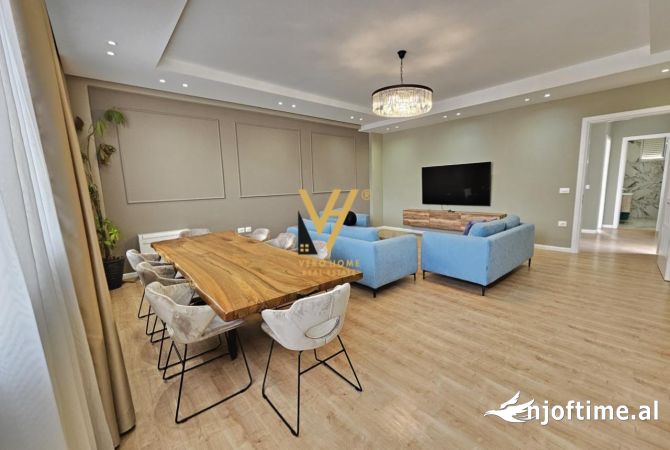 Shtepi me qera Vila Luksoze ne Tirane, 5+1, Mobilimi E mobiluar, Pagesa 3,500  Euro.