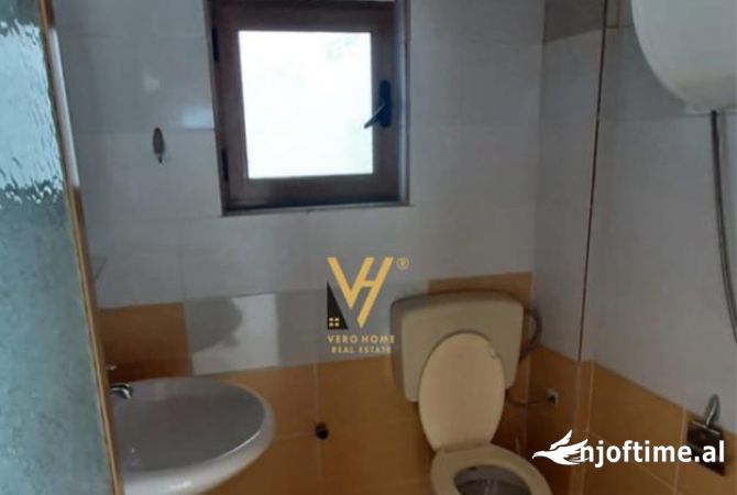 Shtepi ne shitje Shtepi Private ne Tirane, 6+1, Mobilimi E mobiluar, Pagesa 440,000  Euro.