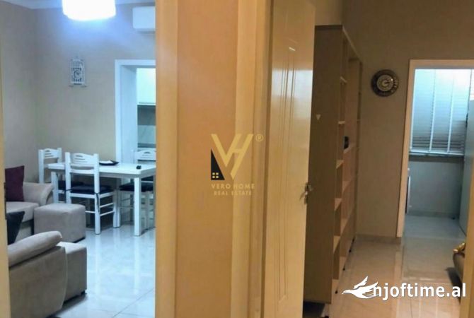 Shtepi ne shitje Apartament ne Tirane, 1+1, Mobilimi E mobiluar, Pagesa 120,000  Euro.