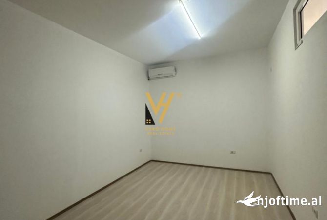 Ambient biznesi me qera 1+1 ne Tirane - 1,000 Euro