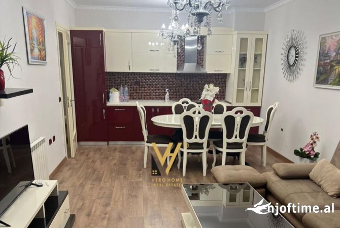 Shtepi me qera 2+1 ne Tirane - 800 Euro