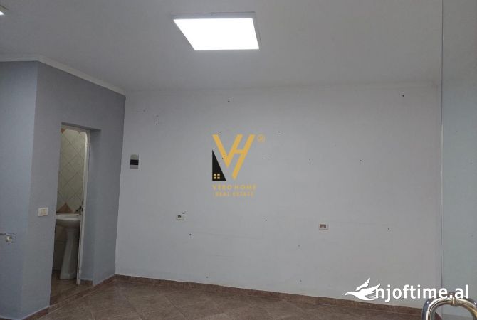 Ambient biznesi me qera 1+1 ne Tirane - 30,000 Leke