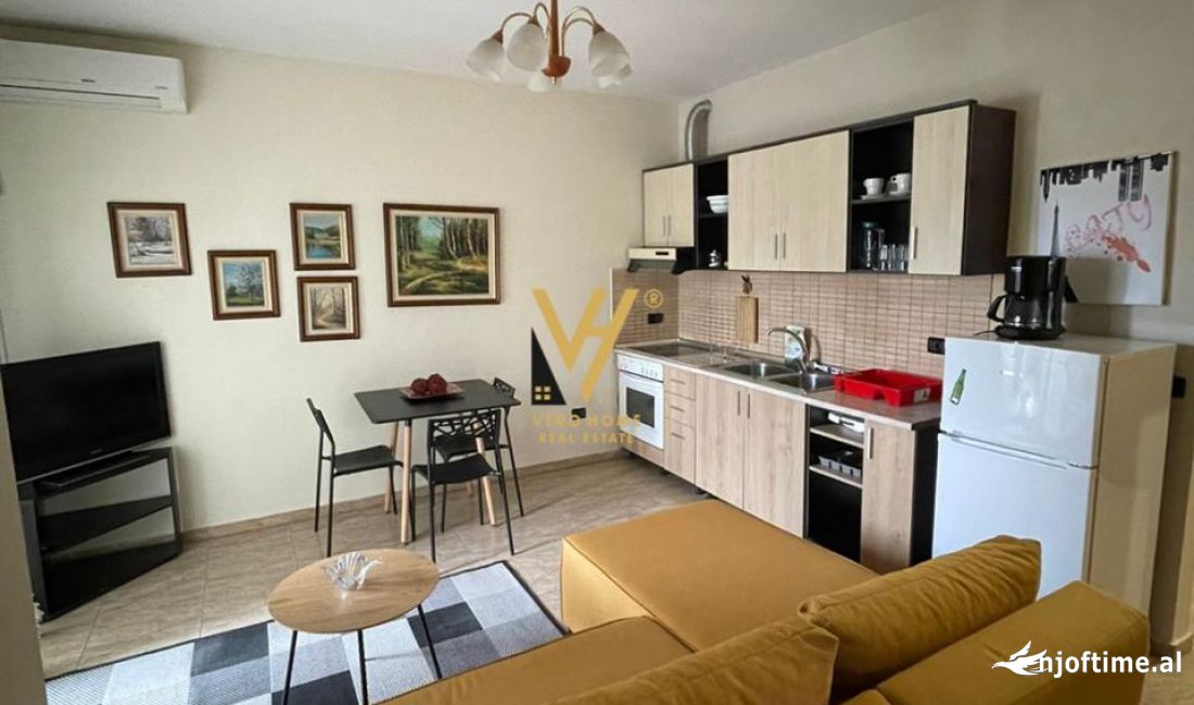 Shtepi me qera Apartament ne Tirane, 2+1, Mobilimi E mobiluar, Pagesa 650  Euro.