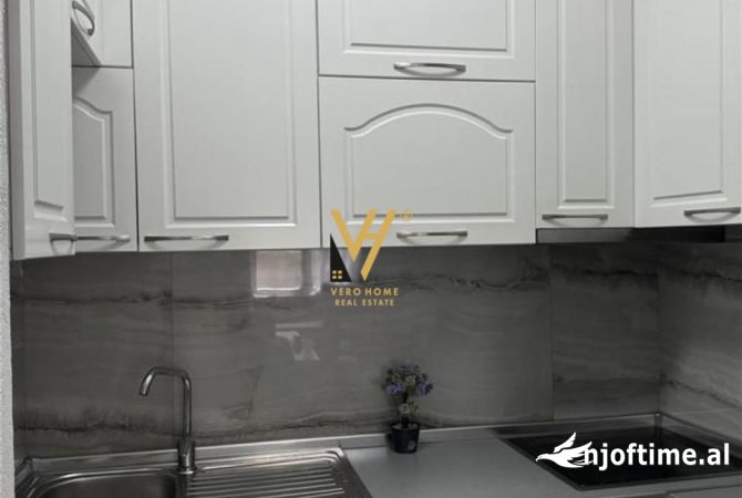 Shtepi me qera Apartament ne Tirane, 2+1, Mobilimi E mobiluar, Pagesa 700  Euro.