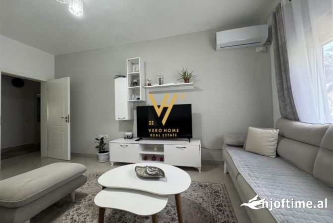 Shtepi me qera Apartament ne Tirane, 2+1, Mobilimi E mobiluar, Pagesa 700  Euro.