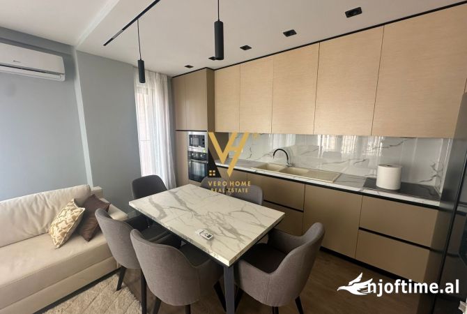 Shtepi me qera Apartament ne Tirane, 2+1, Mobilimi E mobiluar, Pagesa 800  Euro.