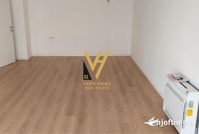 JEPET ZYRE 80 M2 ME QERA TE ARLIS , RRUGA E DIBRES 520 EURO PERFSHIRE ADMINISTRIMI 