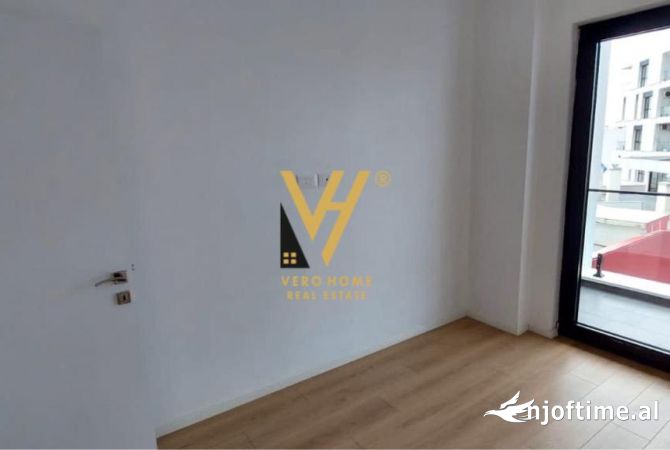 Ambient biznesi me qera 3+1 ne Tirane - 520 Euro