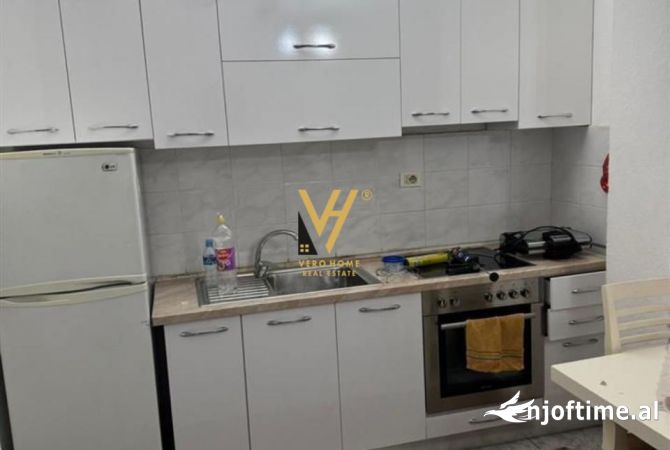 Shtepi me qera Apartament ne Tirane, 2+1, Mobilimi E mobiluar, Pagesa 600  Euro.