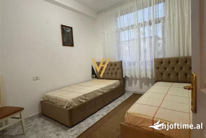 Shtepi me qera Apartament ne Tirane, 2+1, Mobilimi E mobiluar, Pagesa 600  Euro.