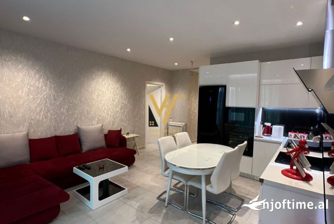 Shtepi me qera 2+1 ne Tirane - 1,500 Euro