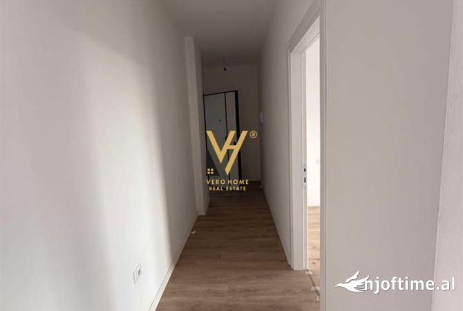 Ambient biznesi me qera 3+1 ne Tirane - 600 Euro