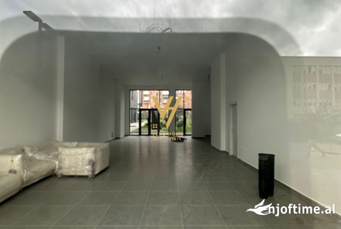 Ambient biznesi me qera 1+1 ne Tirane - 2,000 Euro