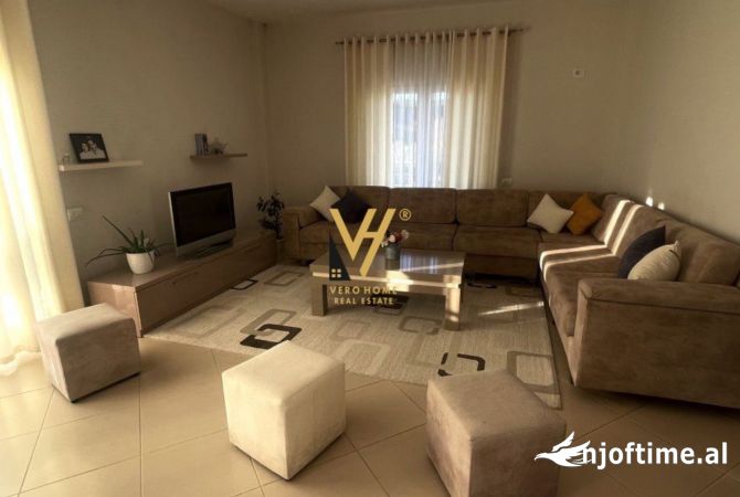 Shtepi me qera 5+1 ne Tirane - 2,500 Euro