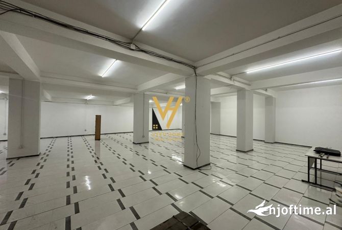 Ambient biznesi me qera 1+1 ne Tirane - 1,300 Euro