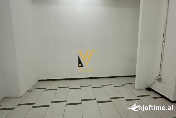 Ambient biznesi me qera 1+1 ne Tirane - 1,300 Euro