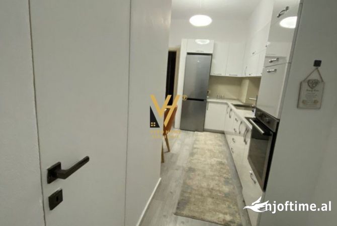 Shtepi me qera Apartament ne Tirane, 2+1, Mobilimi E mobiluar, Pagesa 750  Euro.