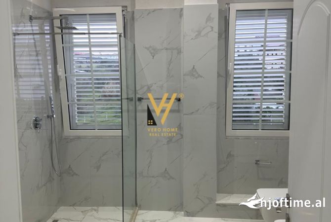 JEPET AMBIENT 220 M2 ME QERA NE PASKUQAN 5.000 EURO