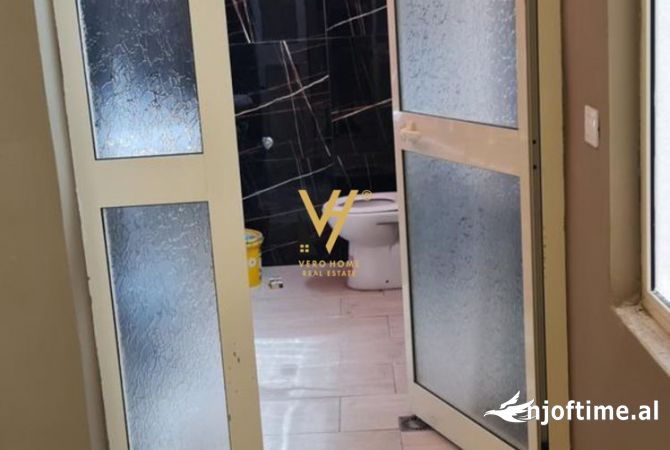 Ambient biznesi me qera 1+1 ne Tirane - 800 Euro