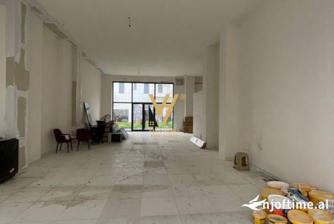 Ambient biznesi me qera 1+1 ne Tirane - 2,300 Euro