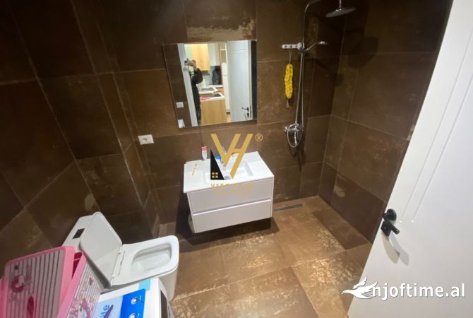 Shtepi me qera Apartament ne Tirane, 2+1, Mobilimi E mobiluar, Pagesa 575  Euro.