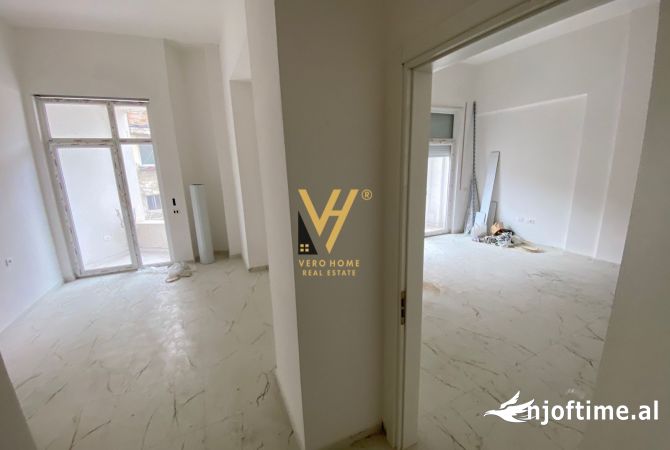 Ambient biznesi me qera 3+1 ne Tirane - 600 Euro