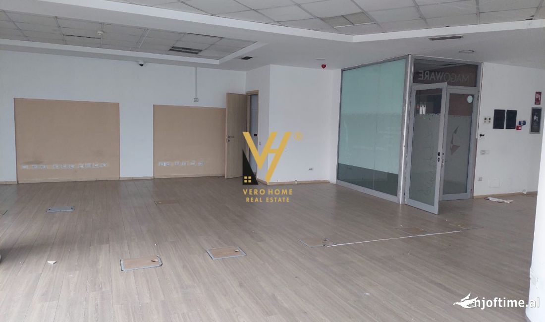 JEPET ZYRE 230 M2 ME QERA TE PALLATI ME SHIGJETA 2.600 EURO