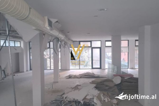 Ambient biznesi me qera 1+1 ne Tirane - 1,800 Euro