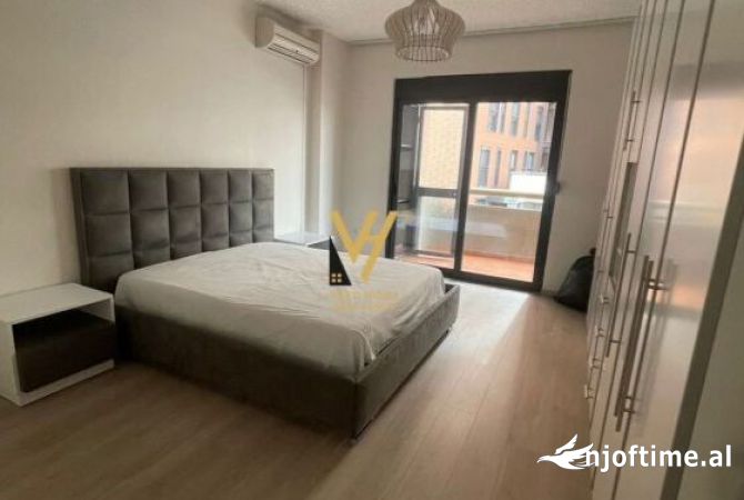 Shtepi me qera Apartament ne Tirane, 3+1, Mobilimi E mobiluar, Pagesa 1,200  Euro.