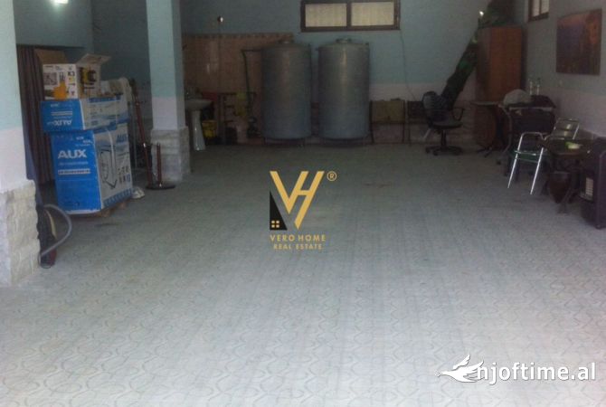 Shtepi me qera Shtepi Private ne Tirane, 6+1, Mobilimi Pjeserisht e mobiluar, Pagesa 2,500  Euro.