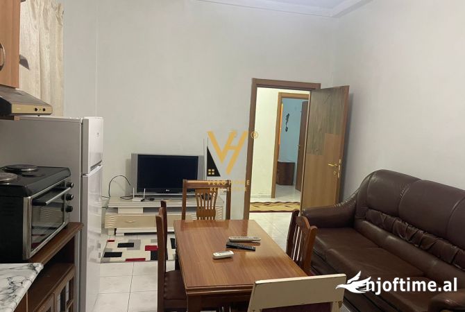 Shtepi me qera Apartament ne Tirane, 1+1, Mobilimi E mobiluar, Pagesa 500  Euro.