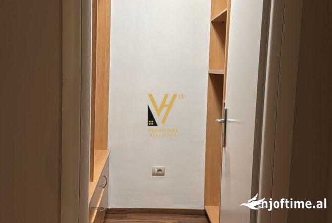 Shtepi me qera Apartament ne Tirane, 2+1, Mobilimi E mobiluar, Pagesa 1,200  Euro.