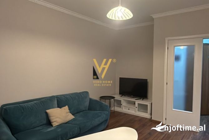 Shtepi me qera 2+1 ne Tirane - 1,200 Euro