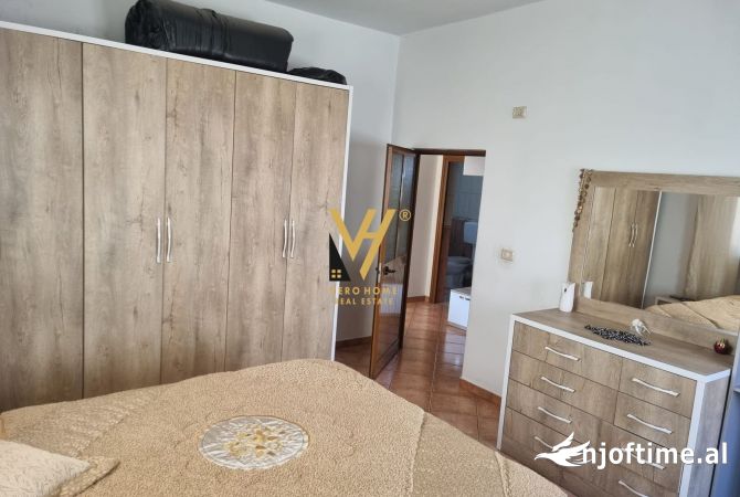 Shtepi me qera Shtepi Private ne Tirane, 4+1, Mobilimi Pjeserisht e mobiluar, Pagesa 1,100  Euro.